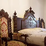 شقة Luxury Medieval 2 Storey With Antique Furniture In Old Town *