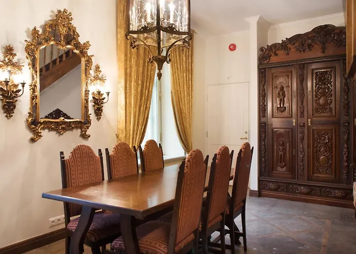 Luxury Medieval 2 Storey With Antique Furniture In Old Town تالين