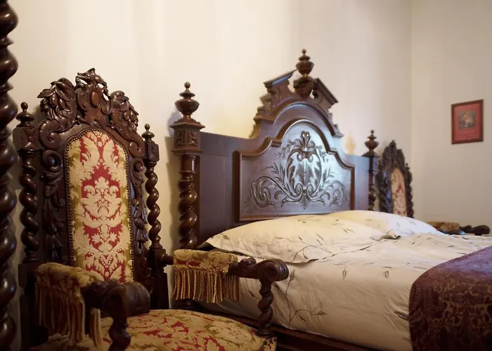 شقة Luxury Medieval 2 Storey With Antique Furniture In Old Town *